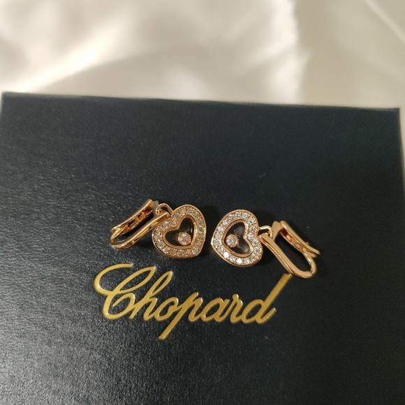 18k gold earring - Picture 1 of 6